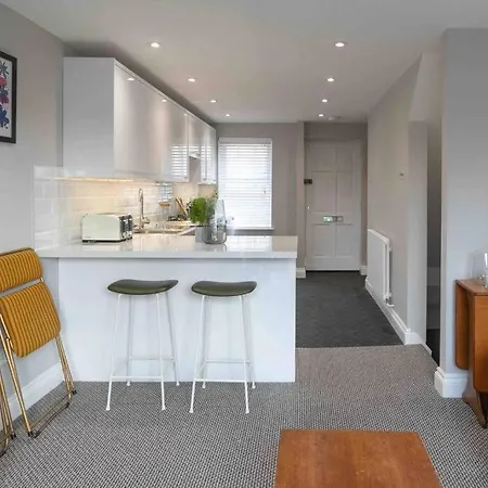 Stones Throw Apartment Margate Exterior photo